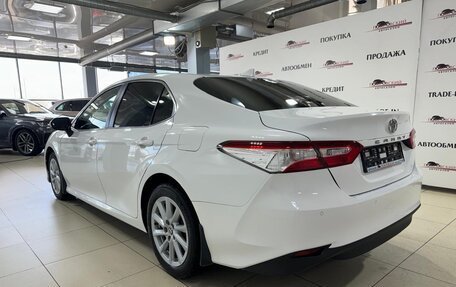 Toyota Camry, 2021 год, 3 180 000 рублей, 6 фотография