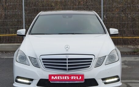 Mercedes-Benz E-Класс, 2012 год, 1 600 000 рублей, 3 фотография