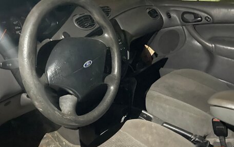 Ford Focus IV, 2001 год, 270 000 рублей, 3 фотография