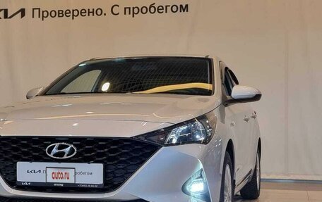 Hyundai Solaris II рестайлинг, 2021 год, 1 700 000 рублей, 1 фотография