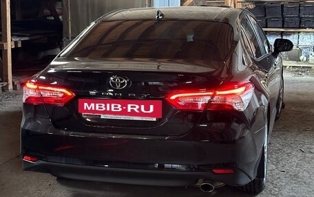 Toyota Camry, 2021 год, 4 000 000 рублей, 8 фотография