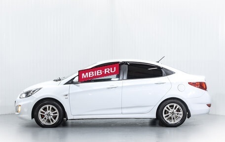 Hyundai Solaris II рестайлинг, 2012 год, 800 000 рублей, 4 фотография