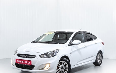 Hyundai Solaris II рестайлинг, 2012 год, 800 000 рублей, 3 фотография