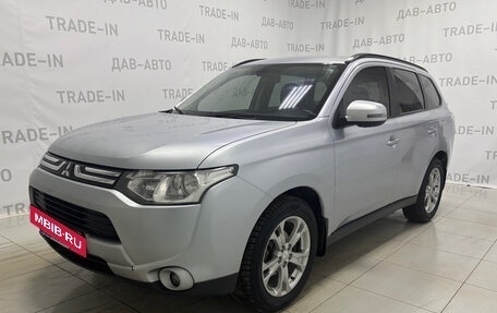 Mitsubishi Outlander III рестайлинг 3, 2012 год, 1 400 000 рублей, 2 фотография