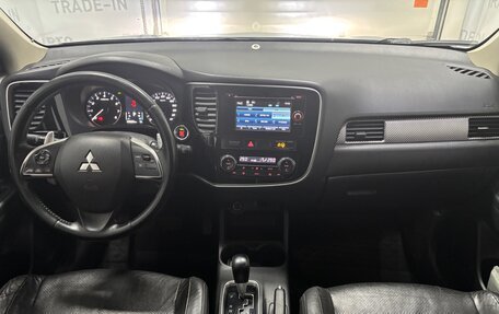 Mitsubishi Outlander III рестайлинг 3, 2012 год, 1 400 000 рублей, 14 фотография