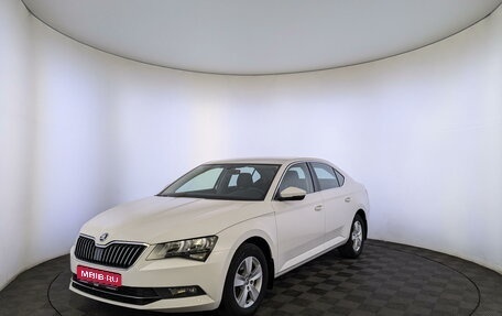 Skoda Superb III рестайлинг, 2018 год, 2 390 000 рублей, 1 фотография