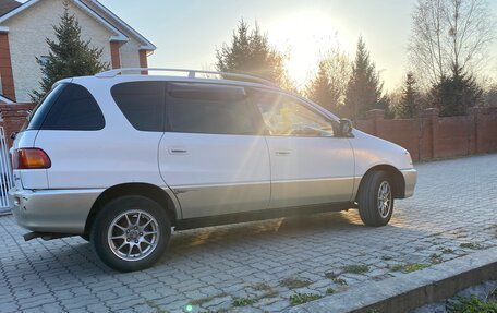 Toyota Ipsum II, 1997 год, 598 000 рублей, 20 фотография