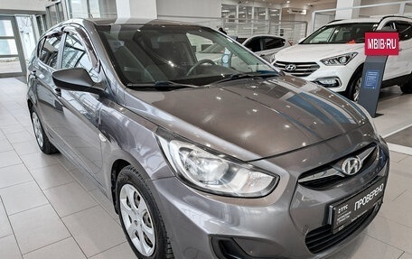 Hyundai Solaris II рестайлинг, 2012 год, 701 000 рублей, 3 фотография