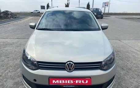 Volkswagen Polo VI (EU Market), 2011 год, 810 000 рублей, 1 фотография