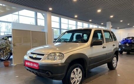 Chevrolet Niva I рестайлинг, 2020 год, 1 080 000 рублей, 7 фотография