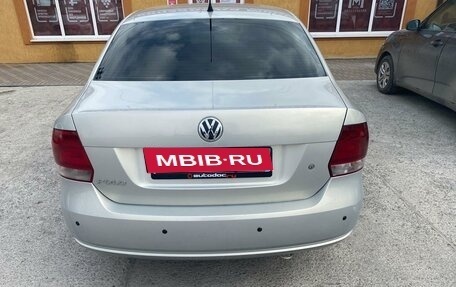 Volkswagen Polo VI (EU Market), 2011 год, 810 000 рублей, 2 фотография