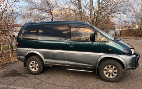 Mitsubishi Delica IV, 1997 год, 1 100 000 рублей, 2 фотография