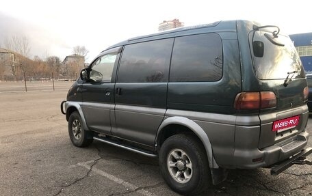 Mitsubishi Delica IV, 1997 год, 1 100 000 рублей, 4 фотография