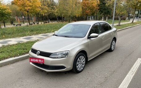 Volkswagen Jetta VI, 2012 год, 1 000 000 рублей, 3 фотография