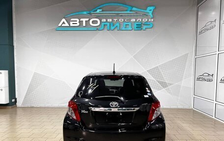 Toyota Vitz, 2011 год, 899 000 рублей, 3 фотография