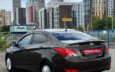 Hyundai Solaris II рестайлинг, 2015 год, 960 000 рублей, 3 фотография