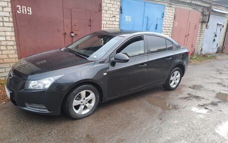 Chevrolet Cruze II, 2012 год, 700 000 рублей, 3 фотография