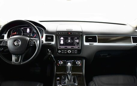 Volkswagen Touareg III, 2015 год, 3 400 000 рублей, 5 фотография