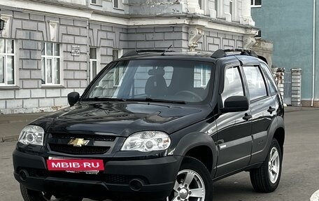 Chevrolet Niva I рестайлинг, 2013 год, 649 000 рублей, 2 фотография