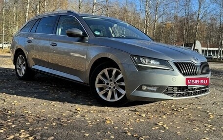 Skoda Superb III рестайлинг, 2019 год, 3 200 000 рублей, 2 фотография