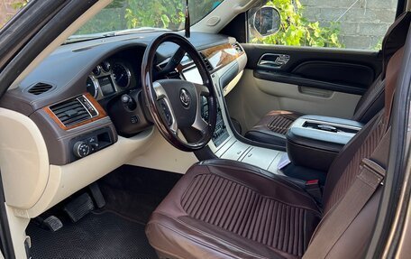 Cadillac Escalade III, 2013 год, 2 650 000 рублей, 8 фотография