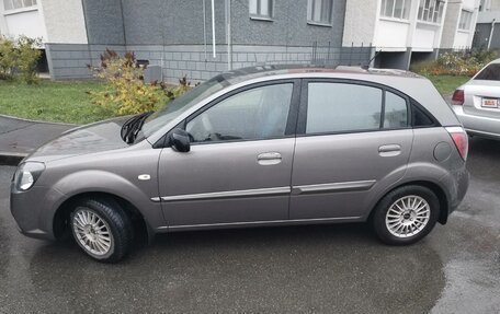 KIA Rio II, 2010 год, 680 000 рублей, 3 фотография