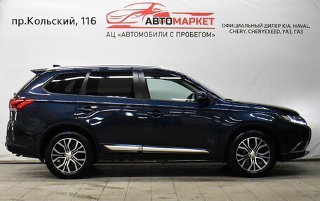 Mitsubishi Outlander III рестайлинг 3, 2018 год, 2 099 000 рублей, 4 фотография