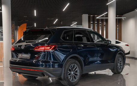 Volkswagen Touareg III, 2019 год, 4 150 000 рублей, 5 фотография