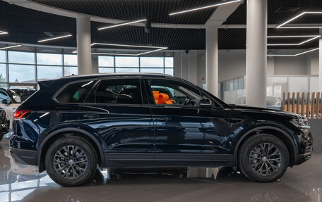 Volkswagen Touareg III, 2019 год, 4 150 000 рублей, 8 фотография