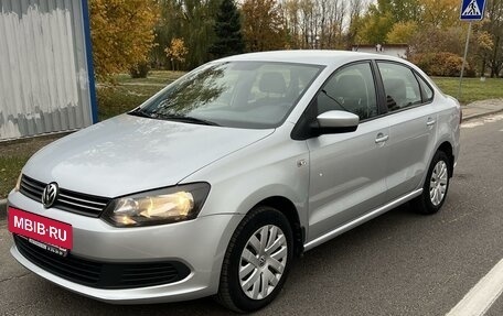 Volkswagen Polo VI (EU Market), 2014 год, 880 000 рублей, 4 фотография