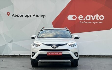 Toyota RAV4, 2017 год, 2 890 000 рублей, 2 фотография