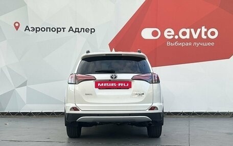 Toyota RAV4, 2017 год, 2 890 000 рублей, 5 фотография