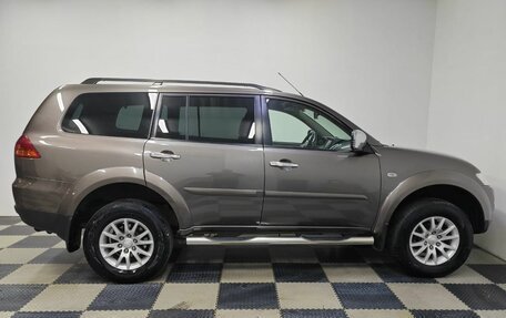 Mitsubishi Pajero Sport II рестайлинг, 2012 год, 1 787 000 рублей, 4 фотография