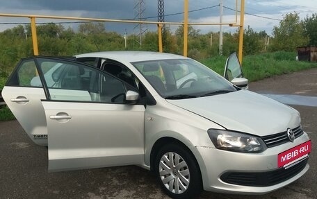 Volkswagen Polo VI (EU Market), 2014 год, 750 000 рублей, 5 фотография