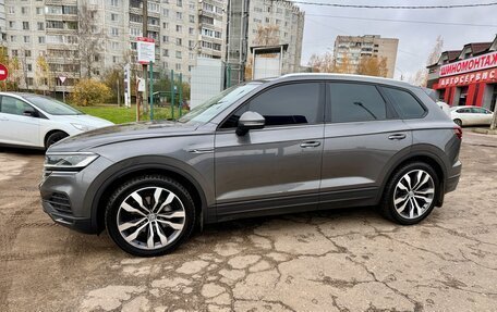 Volkswagen Touareg III, 2018 год, 5 000 000 рублей, 3 фотография