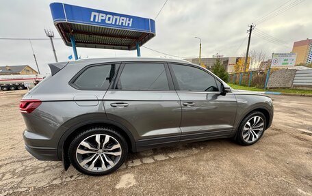 Volkswagen Touareg III, 2018 год, 5 000 000 рублей, 12 фотография