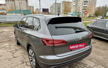 Volkswagen Touareg III, 2018 год, 5 000 000 рублей, 8 фотография