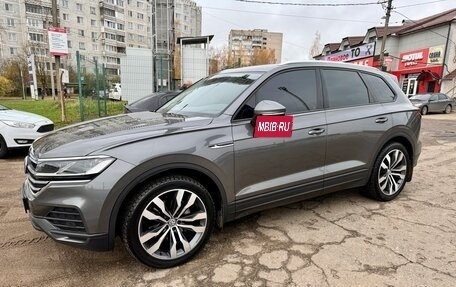 Volkswagen Touareg III, 2018 год, 5 000 000 рублей, 2 фотография