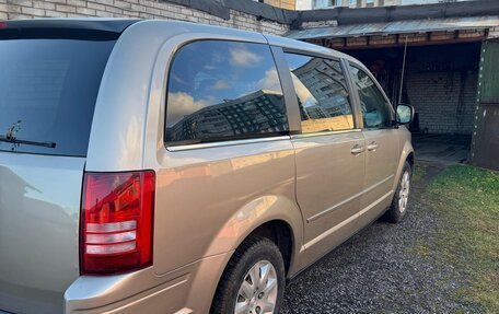 Chrysler Town & Country V рестайлинг, 2008 год, 1 500 000 рублей, 6 фотография