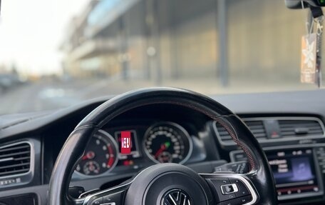 Volkswagen Golf GTI VII, 2013 год, 2 200 000 рублей, 15 фотография