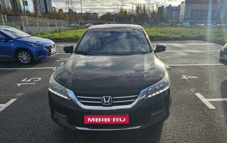 Honda Accord IX рестайлинг, 2013 год, 2 200 000 рублей, 1 фотография