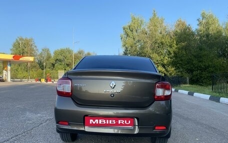 Renault Logan II, 2018 год, 850 000 рублей, 2 фотография