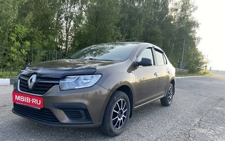 Renault Logan II, 2018 год, 850 000 рублей, 5 фотография