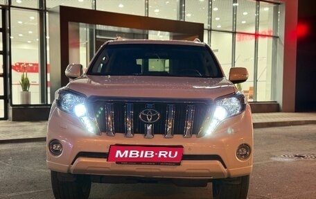 Toyota Land Cruiser Prado 150 рестайлинг 2, 2014 год, 3 379 000 рублей, 2 фотография