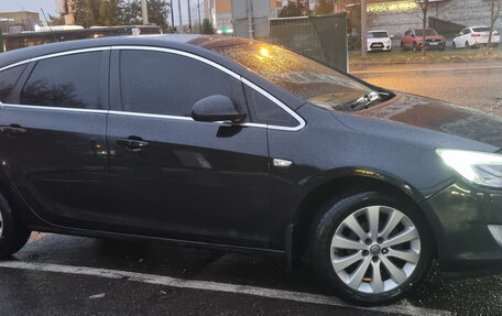 Opel Astra J, 2011 год, 760 000 рублей, 8 фотография