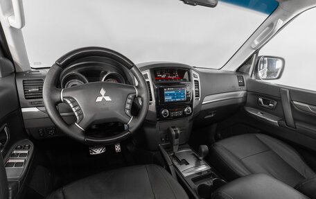 Mitsubishi Pajero IV, 2014 год, 2 940 000 рублей, 10 фотография