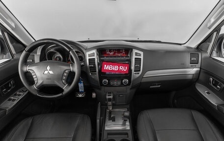 Mitsubishi Pajero IV, 2014 год, 2 940 000 рублей, 11 фотография