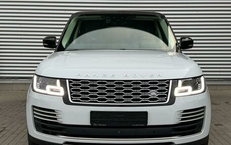 Land Rover Range Rover IV рестайлинг, 2018 год, 7 570 000 рублей, 2 фотография