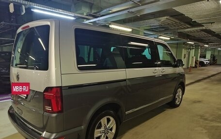 Volkswagen Multivan T6 рестайлинг, 2020 год, 7 175 000 рублей, 3 фотография