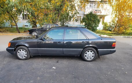 Mercedes-Benz E-Класс, 1993 год, 800 000 рублей, 8 фотография